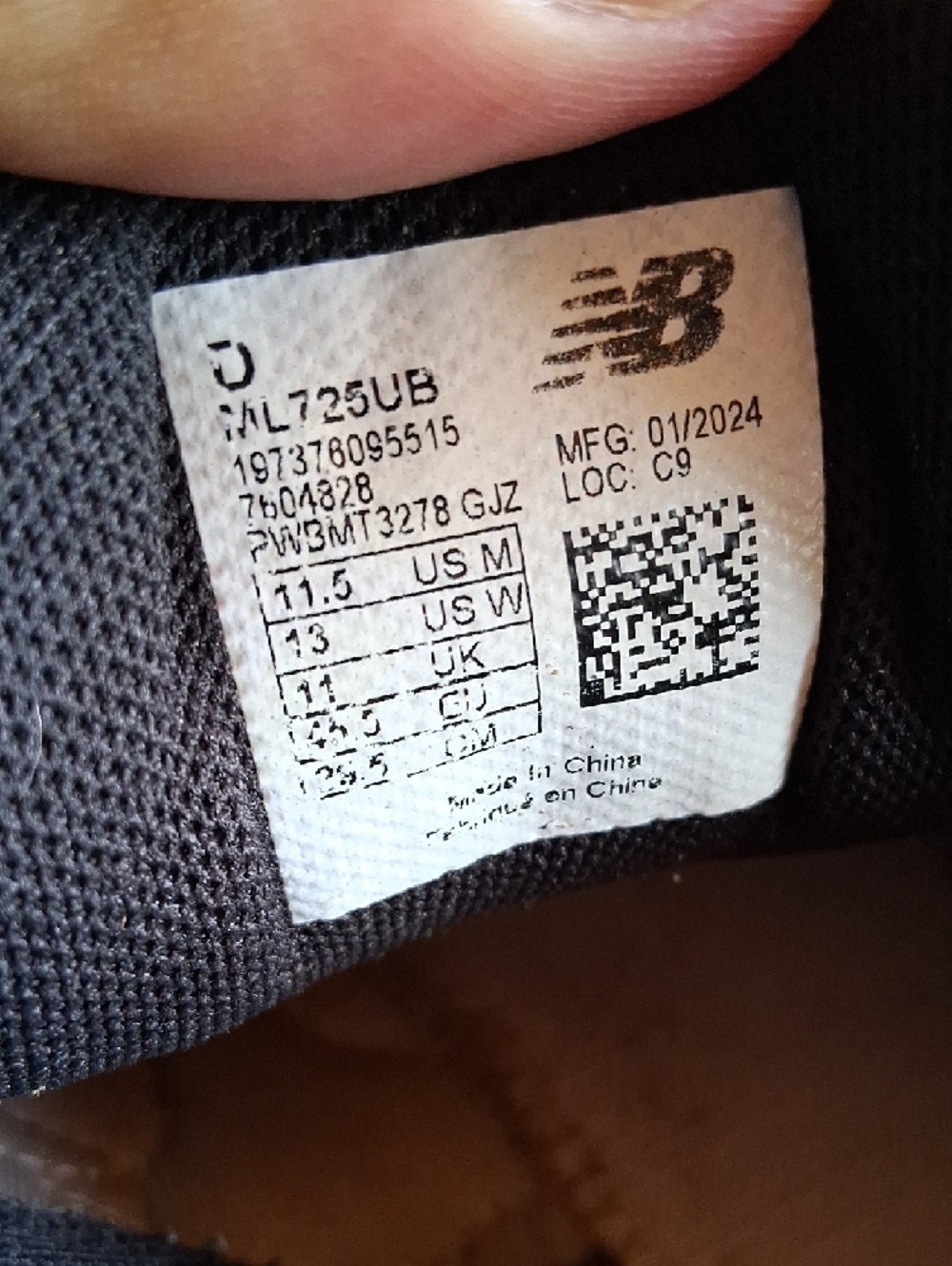 New Balance Silver and Gray 725 Running Sneakers - Picture 7 of 7
